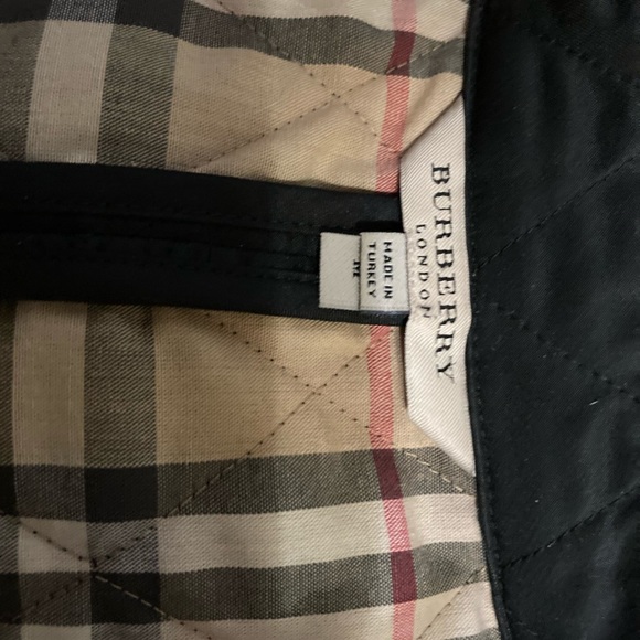 Beautiful Vintage Burberry Quilted Jacket - Picture 3 of 5